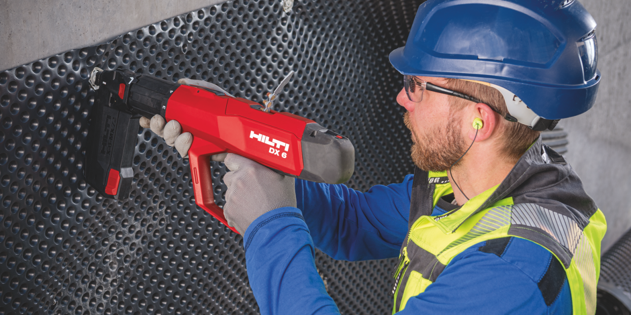 Befestigung von Noppenfolie mit DX 6