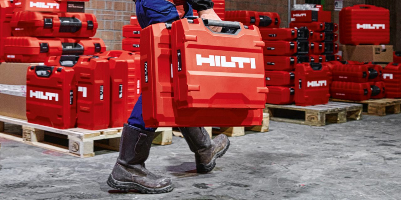 Viele Gerätekoffer dank Flottenmanagement