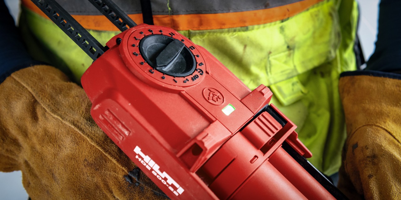 Drehrad am Akku-Auspressgerät HDE 500-22 für exakte Mengenplanung