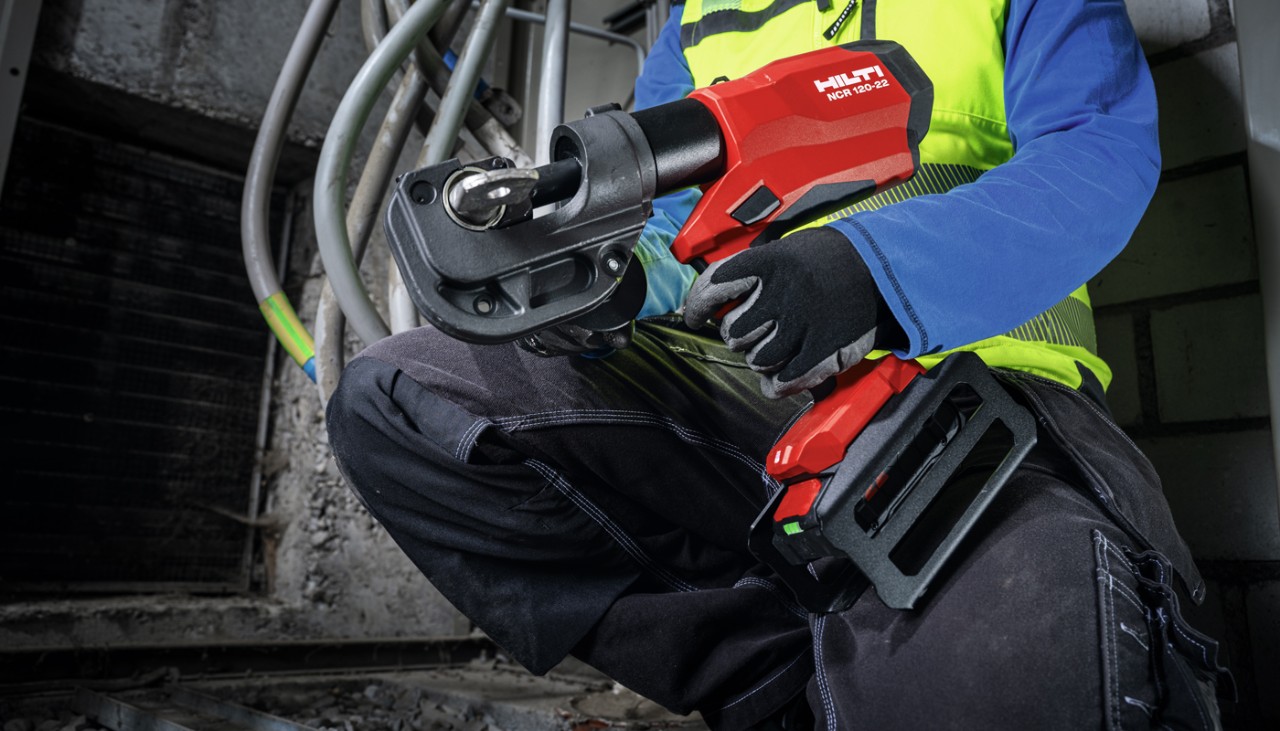 Pressungen von Kabeln mit der Kabelpresse NCR 120-22