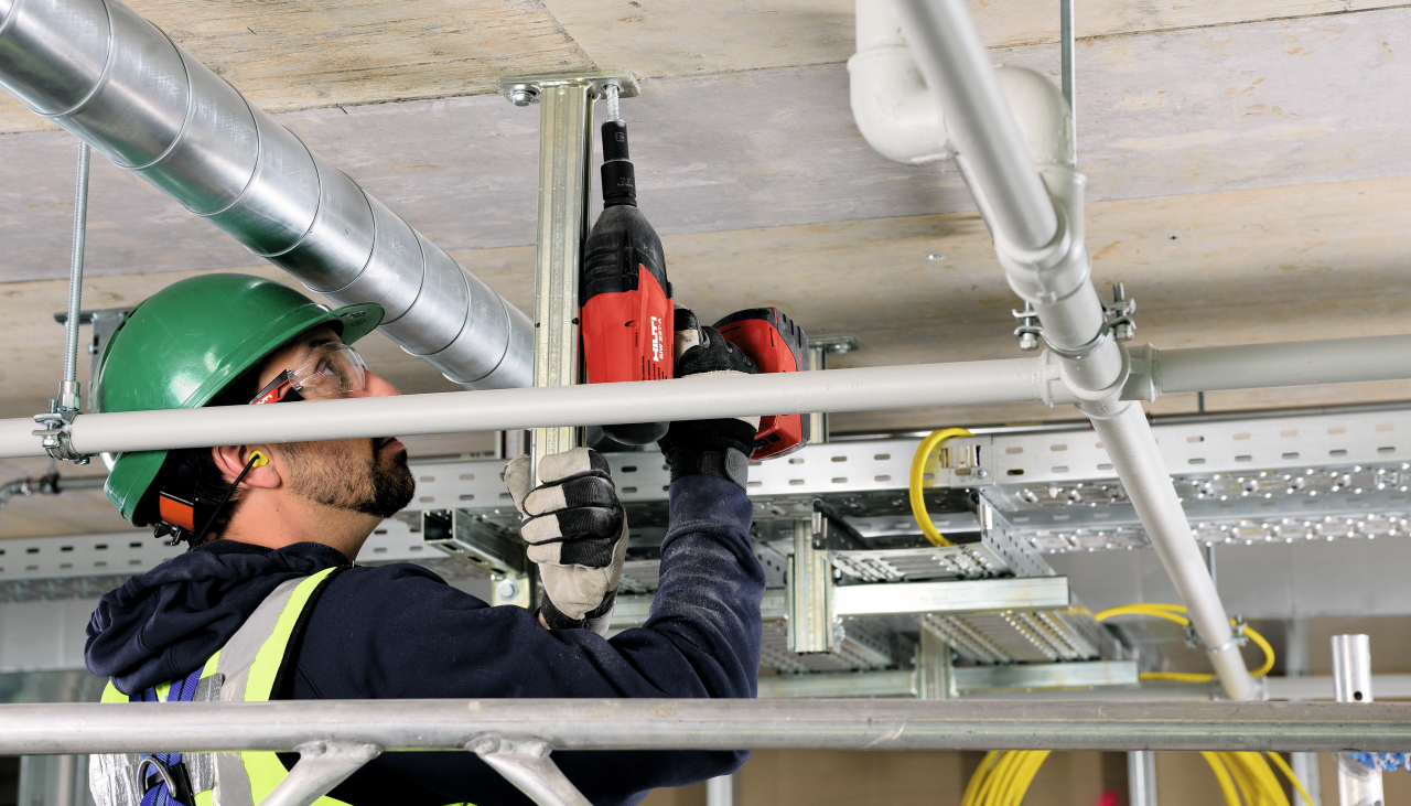 Befestigung an Beton mit Hilti HUS3