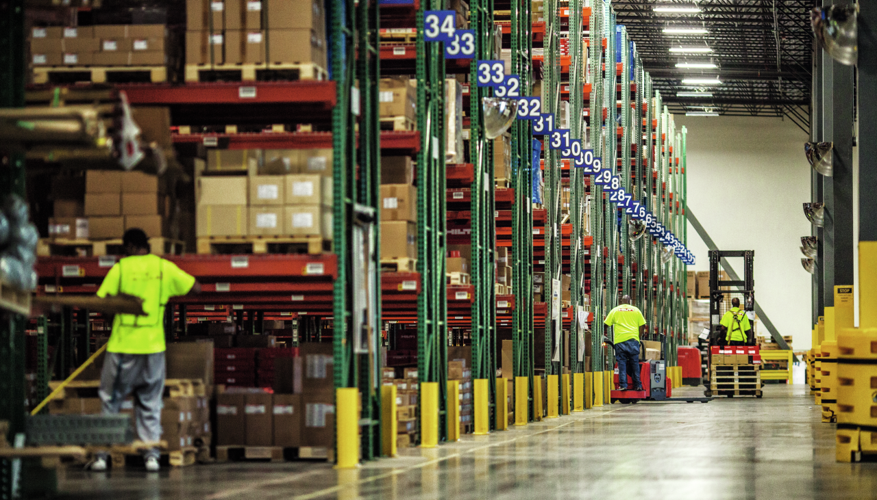 Mittelgroße Palettenregale