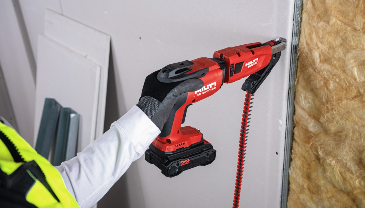 Verschrauben einer Trockenbauwand mit dem SD 5000-22