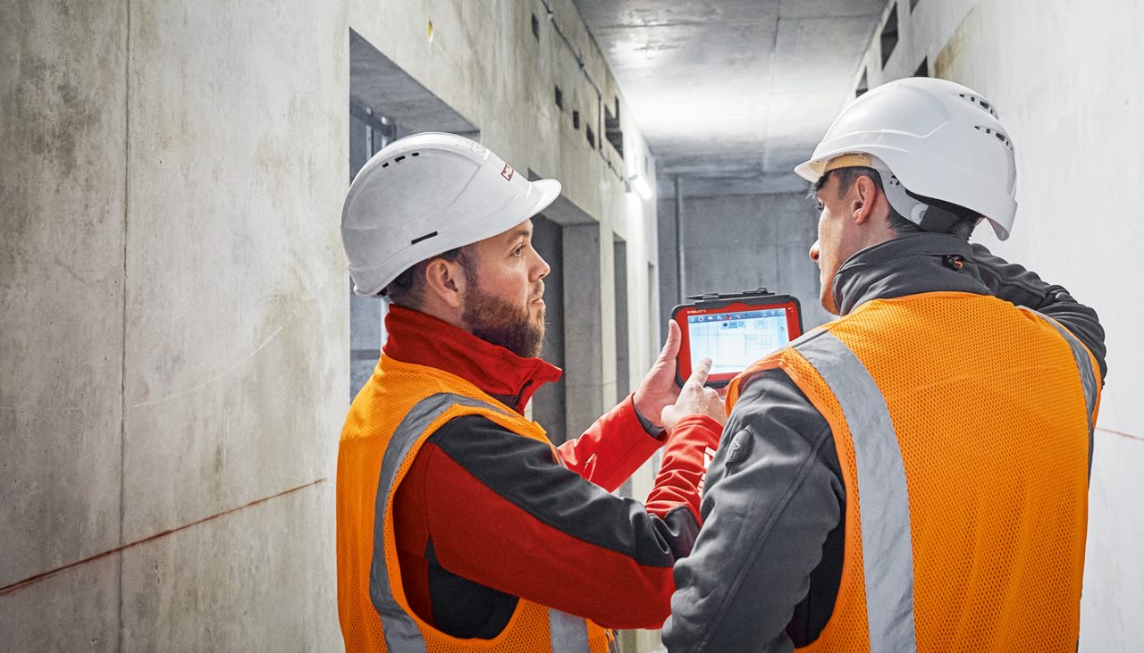 Kundengespräch auf der Baustelle