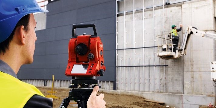 Aufmaß des Bestandgebäudes mit Hilti Totalstation POS 15