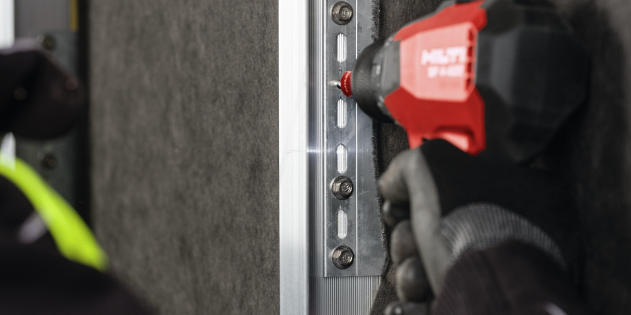 Profilmontage mit Hilti Akku-Schrauber