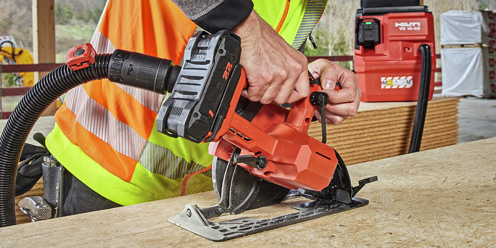 Anwendungsbild der Akku-Handkreissäge SC 6WL-22