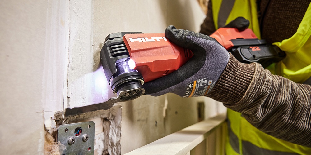 Anwendungsbild des Akku-Multitools SMT 6-22