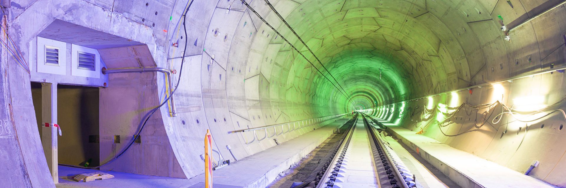 Bodenanschlüsse im Eisenbahntunnel