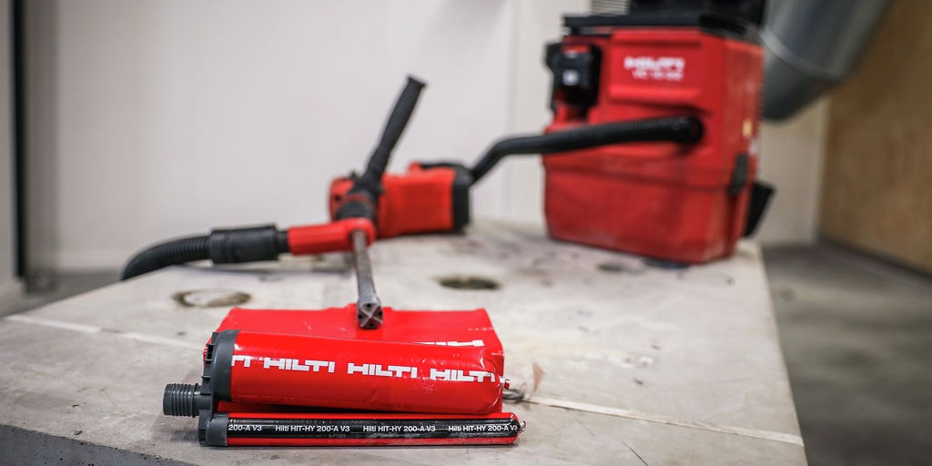 Injektionsmörtel HIT-HY 200-A V3 mit Hohlbohrer und Bausauger