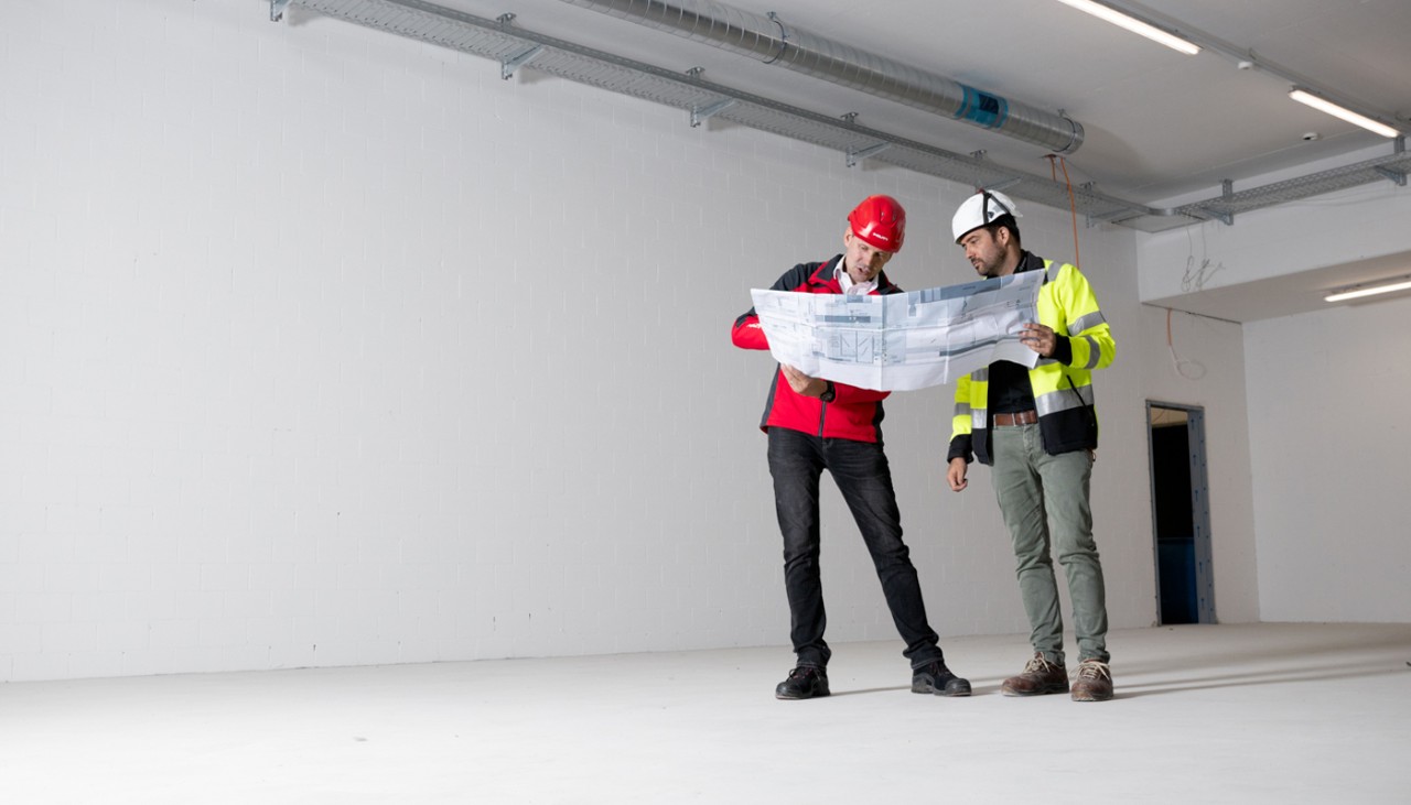 Digitale Planung auf dem Tablet mit BIM auf der Baustelle