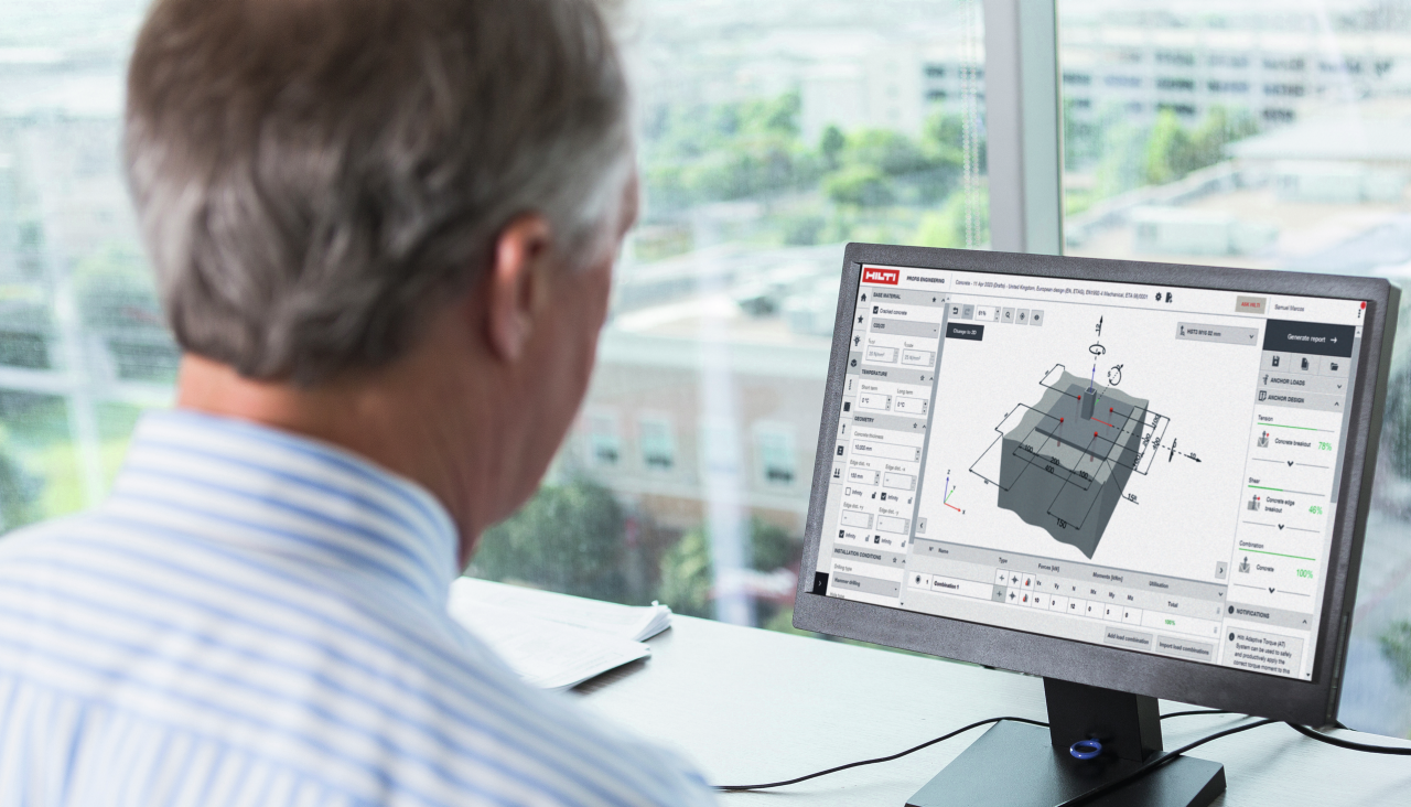 Ingenieur, der die PROFIS-Software verwendet