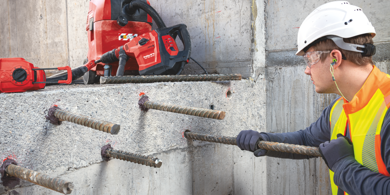 Nachträglich installiertes Bewehrungseisen mit HY 200 R V3 Mörtel, gebohrt mit TE 70-ATC /AVR SDS Max (TE-Y) Bohrhammer mit HDB