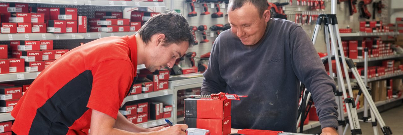 Europeen,France,2016,Hilti Store,
Possible Formats: 2:1, 3:1, Landscape